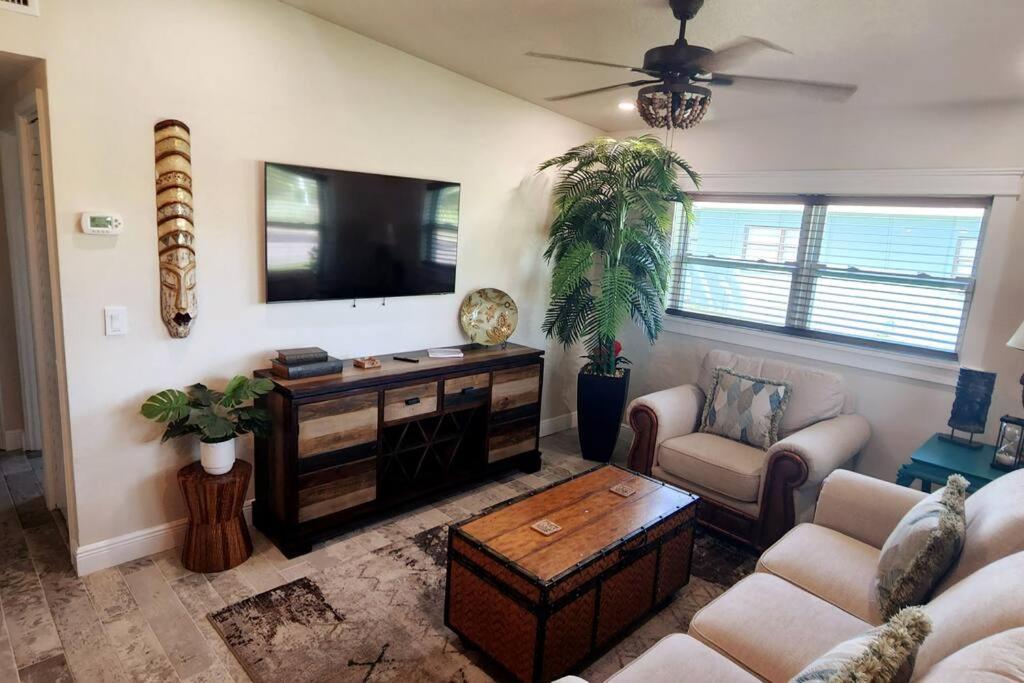 Bali Bungalow - Downtown Cocoa Beach Exteriér fotografie